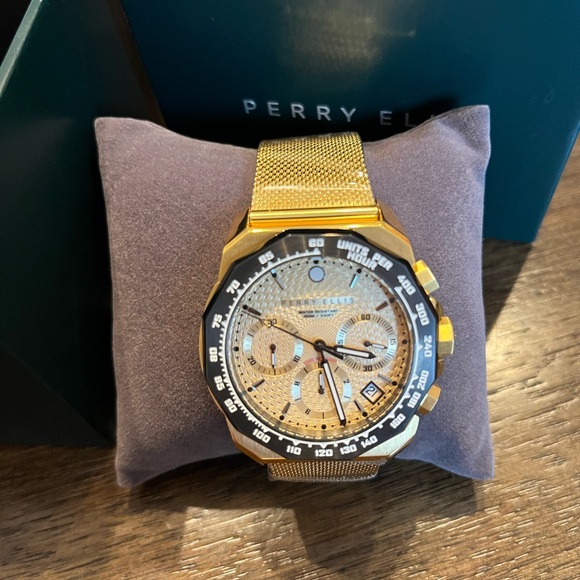 Perry Ellis Watch - Picture 3 of 6